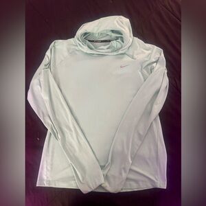 Women’s Large Nike Pullover
